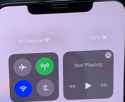 File:IPhone 11 With no service.jpg