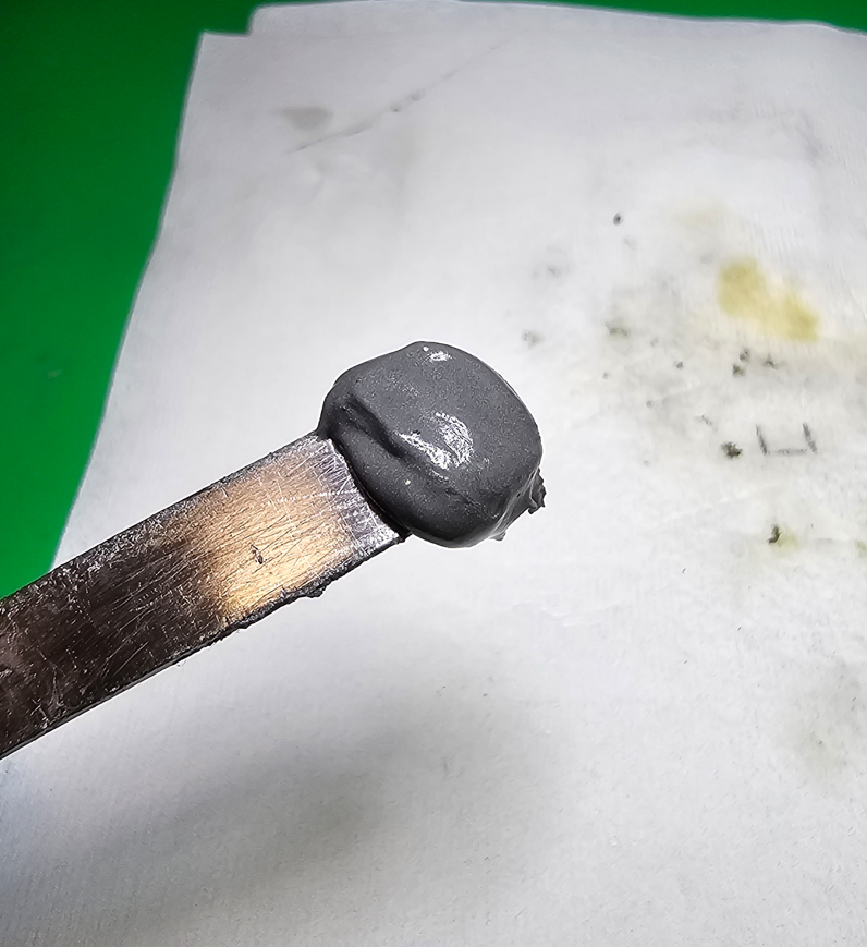 Reballing paste on the spatula