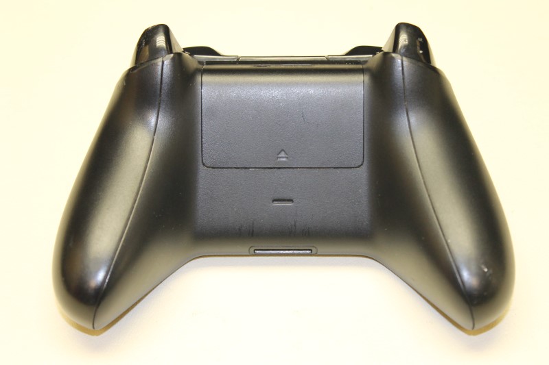 File:Xbox one controller back.jpg