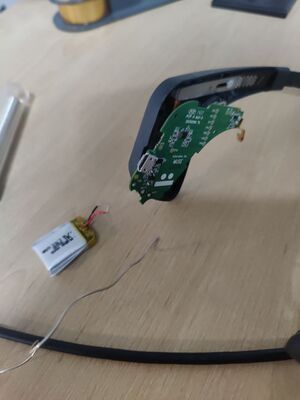 Muse (2016) with desoldered battery