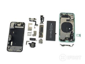 IFixit iPhone 11 Teardown.jpg