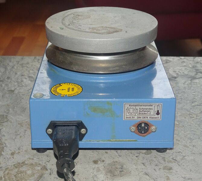 File:Back view of the IKA Combimag RET.jpg